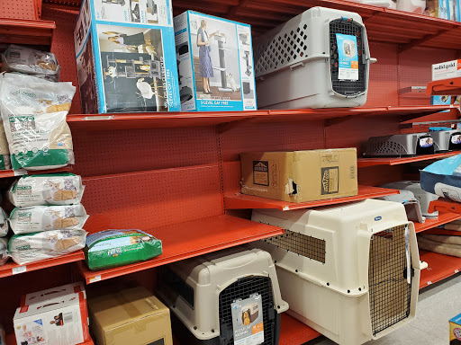 Pet Supply Store «Petco Animal Supplies», reviews and photos, 8909 Branch Ave d, Clinton, MD 20735, USA