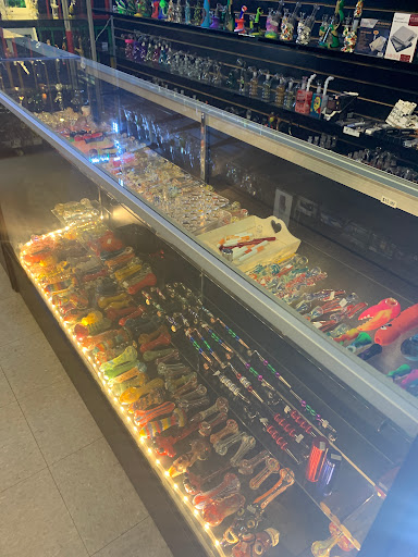 Tobacco Shop «Elevated Smoke Shop», reviews and photos, 830 W Southern Ave #6, Mesa, AZ 85210, USA