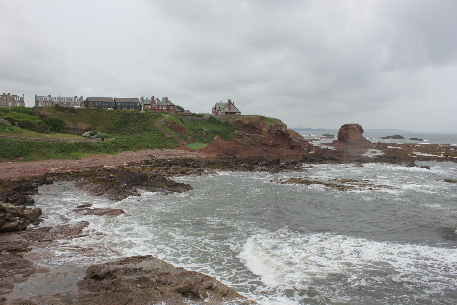 Dunbar Beach Access Path'in fotoğrafı çok temiz temizlik seviyesi ile