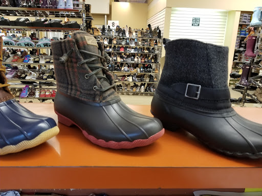 Shoe Store «Tops For Shoes», reviews and photos, 27 N Lexington Ave, Asheville, NC 28801, USA