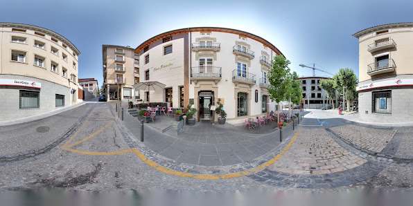 Hotel San Ramón del Somontano C. Academia Cerbuna, 2, 22300 Barbastro, Huesca, España