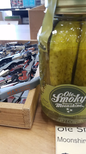 Wine Store «Maximum Wine + Liquors», reviews and photos, 8011 Brewerton Rd, Cicero, NY 13039, USA