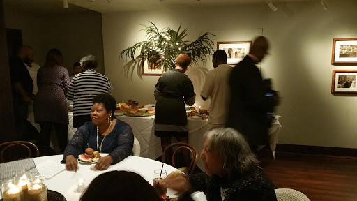 Shopping Mall «La Place Shopping Center», reviews and photos, 2101 Richmond Rd, Beachwood, OH 44122, USA