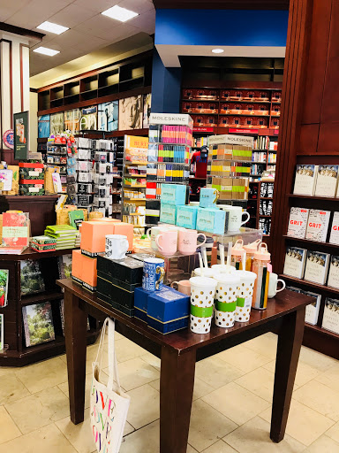 Book Store «University of Pennsylvania Bookstore», reviews and photos, 3601 Walnut St, Philadelphia, PA 19104, USA