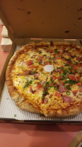 Pizza Restaurant «Round Table Pizza», reviews and photos, 2633 Springs Rd, Vallejo, CA 94591, USA