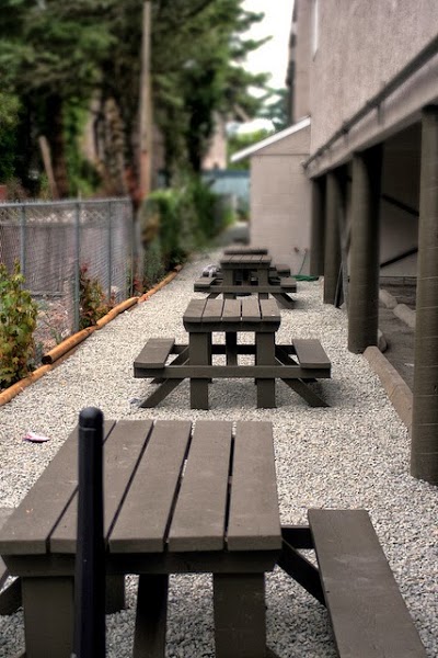 Photos of Surrey Central Inn