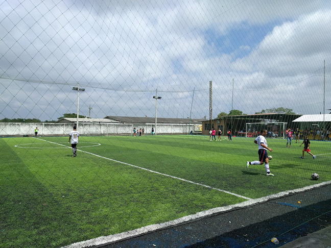 Opiniones de Complejo Deportivo Punto Gol en Guayaquil - Campo de fútbol