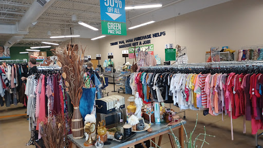Thrift Store «Goodwill Store & Donation Center», reviews and photos, 2750 E Main St, St Charles, IL 60174, USA