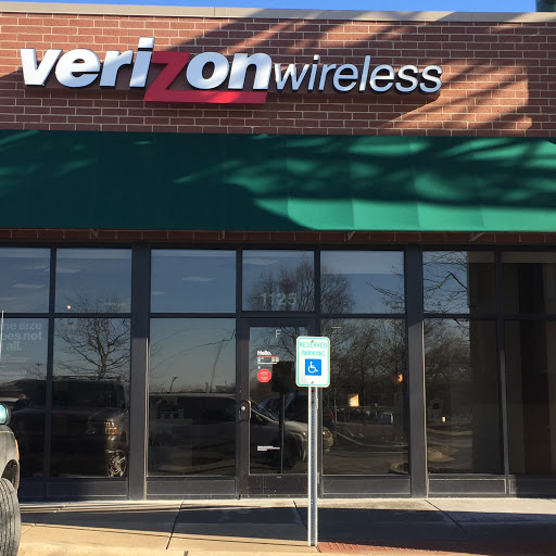 Cell Phone Store «Verizon», reviews and photos, 1125 S Illinois Rte 31 f, Crystal Lake, IL 60014, USA