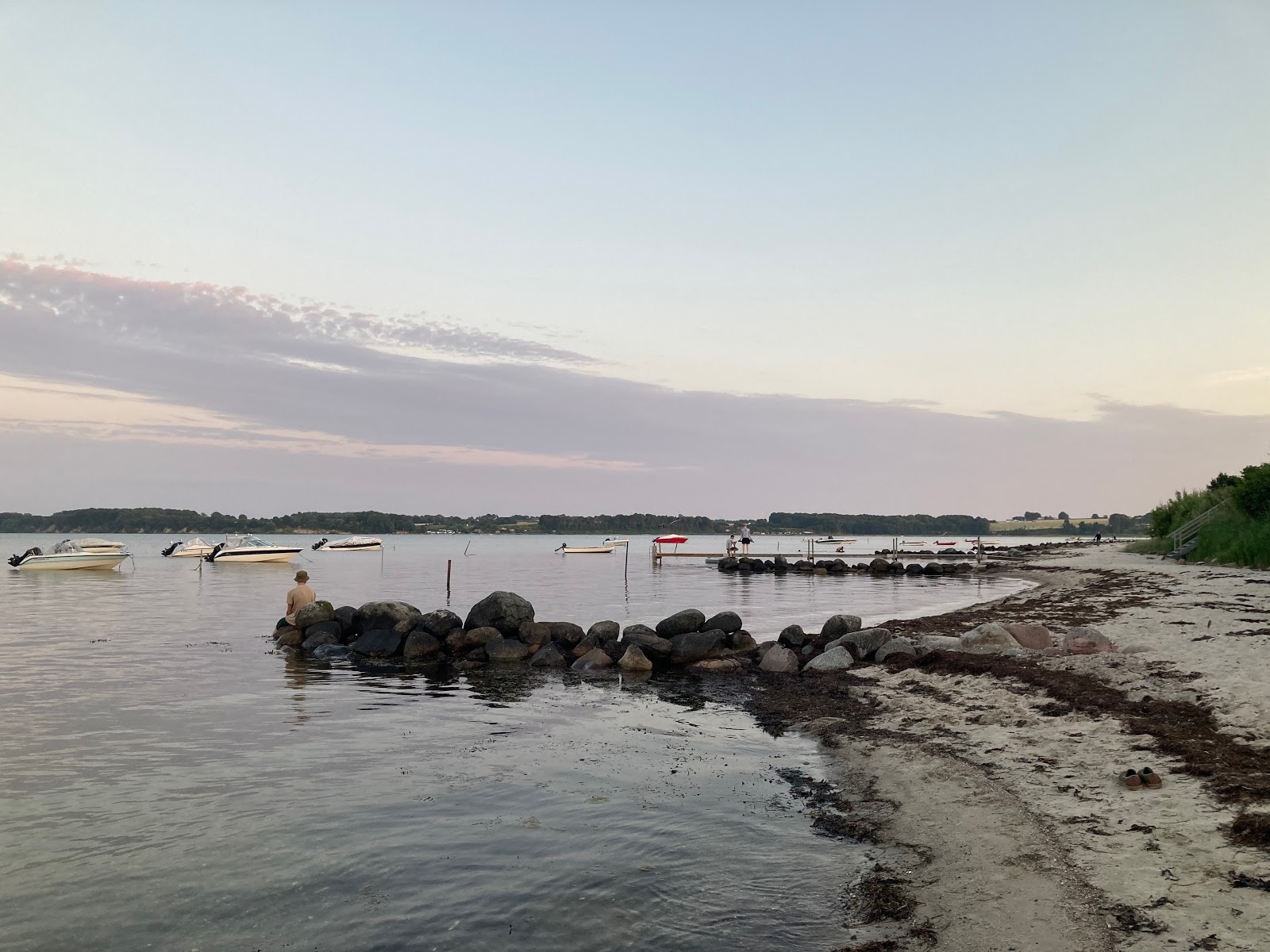 Foto de Hejlsminde Beach e o assentamento