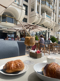 Plats et boissons du Cafétéria Armani/Caffè à Cannes - n°2