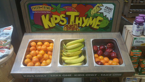 Grocery Store «Fresh Thyme Farmers Market - Kenosha», reviews and photos, 7100 Green Bay Rd, Kenosha, WI 53142, USA