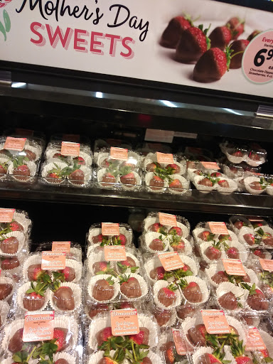 Grocery Store «Safeway», reviews and photos, 5450 Dewey Dr, Fair Oaks, CA 95628, USA