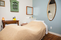 Earth + Sky Massage and Acupuncture - Photo 2 - Car repair in Long Island City, NY, New York