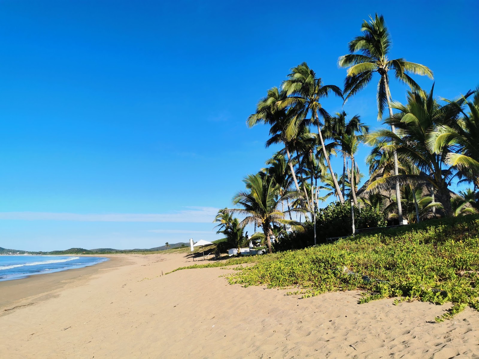 Photo de Punta Perula Chamela avec rivage droit, long