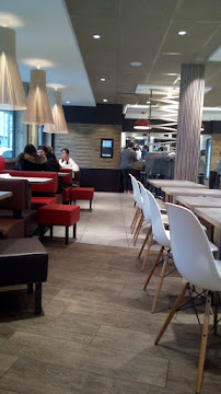 Atmosphère du Restauration rapide McDonald's à Tournon-sur-Rhône - n°5