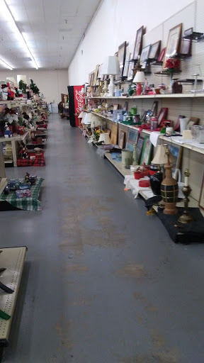 Thrift Store «Volunteers of America Thrift Store», reviews and photos, 1135 N Belsay Rd, Burton, MI 48509, USA