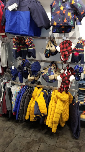 Shopping Mall «Lake Success Shopping Center», reviews and photos, 1526 Union Tpke, New Hyde Park, NY 11040, USA