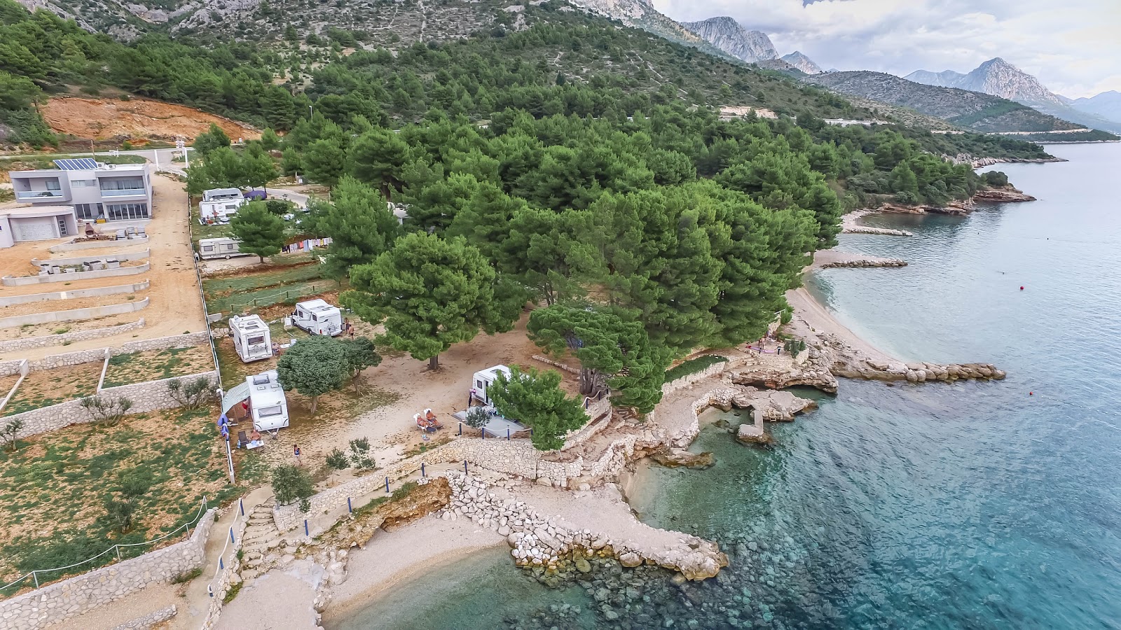 Male Ciste beach'in fotoğrafı - rahatlamayı sevenler arasında popüler bir yer