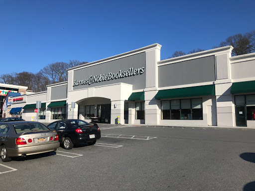 Book Store «Barnes & Noble», reviews and photos, 2614 Central Park Ave, Yonkers, NY 10710, USA