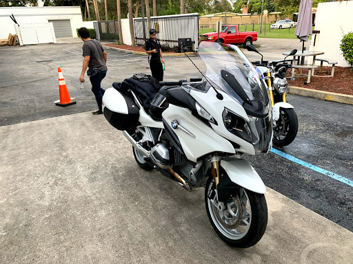 BMW Motorcycle Dealer «BMW Motorcycles Fort Lauderdale», reviews and photos, 4201 Peters Rd, Plantation, FL 33317, USA