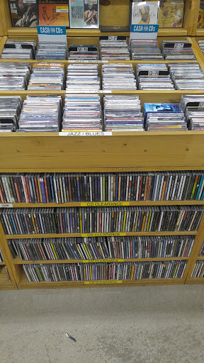 Book Store «Half Price Books», reviews and photos, 1328 Butterfield Rd, Downers Grove, IL 60515, USA