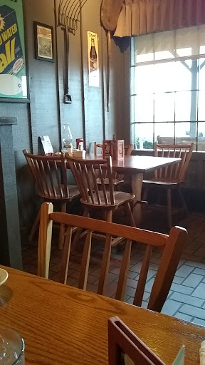 American Restaurant «Cracker Barrel Old Country Store», reviews and photos, 2697 Highwood Blvd, Smyrna, TN 37167, USA