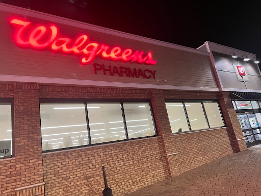 Shopping Mall «Woodrow Shopping Plaza», reviews and photos, 655 Rossville Ave, Staten Island, NY 10309, USA