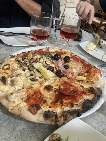Pizzeria Colucci Angelo - Via Giuseppe Mazzini, 230, 74121 Taranto TA, Italy