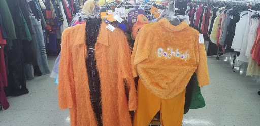 Shopping Mall «Southridge Shopping Center», reviews and photos, 1678 Beavercreek Rd, Oregon City, OR 97045, USA