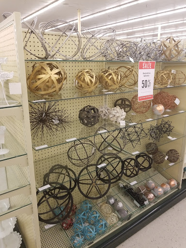 Craft Store «Hobby Lobby», reviews and photos, 255 W Roosevelt Rd, Lombard, IL 60148, USA
