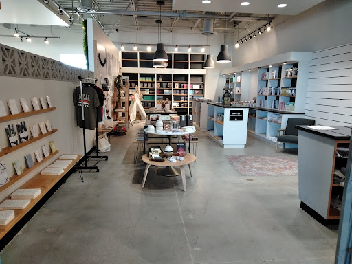 Christian Book Store «The Harvest Bookstore», reviews and photos, 6115 Arlington Ave, Riverside, CA 92504, USA