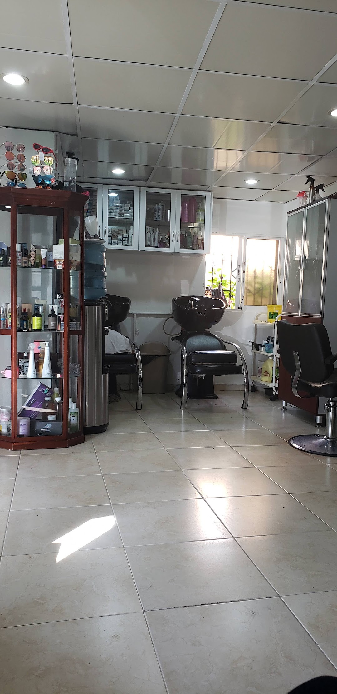 Salon Muny Higuey