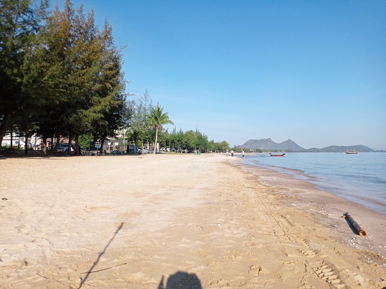 Fotografie cu Sam Roi Yot Beach și așezarea