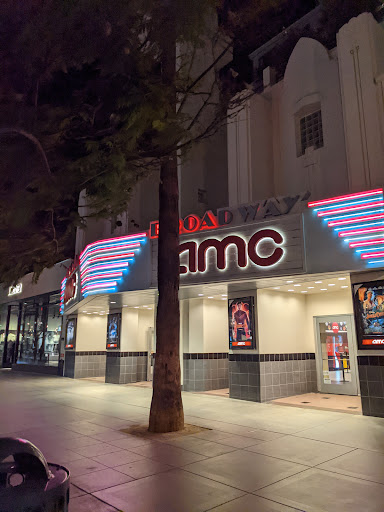 Movie Theater «AMC Loews Broadway 4», reviews and photos, 1441 3rd Street Promenade, Santa Monica, CA 90401, USA