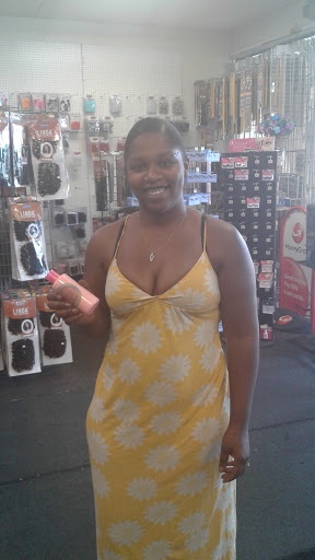 Beauty Supply Store «Vanity Beauty Supply», reviews and photos, 3440 Martin Luther King Jr Pkwy, Des Moines, IA 50310, USA