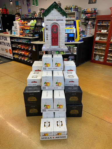 Liquor Store «Esplanade Wine & Spirits», reviews and photos, 2948 W Euclid Ave, Arlington Heights, IL 60005, USA