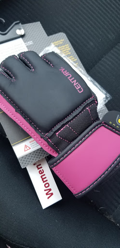 Sporting Goods Store «Big 5 Sporting Goods - Spring Valley», reviews and photos, 9805 Campo Rd #195, Spring Valley, CA 91977, USA