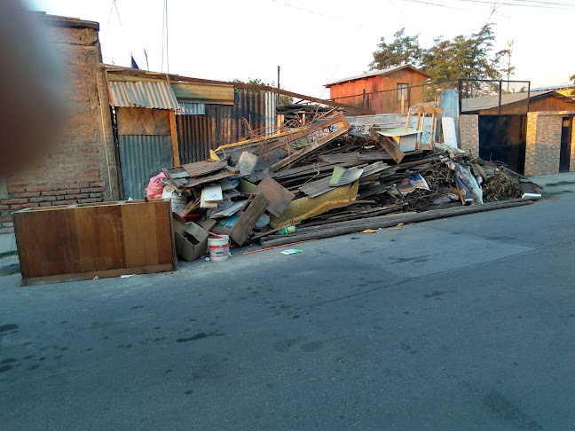 Opiniones de Javier Maira Beltran Fabricacion Y Comercializacion De Muebles Eirl en La Cisterna - Tienda de muebles