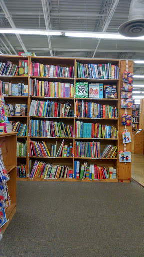 Book Store «Half Price Books», reviews and photos, 31 Orland Square Dr, Orland Park, IL 60462, USA