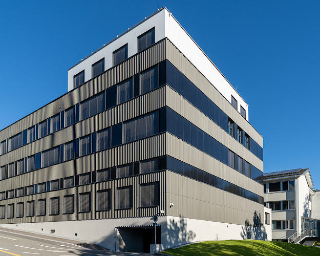 Rezensionen über Elektro-Bildungs-Zentrum in Winterthur - Elektriker