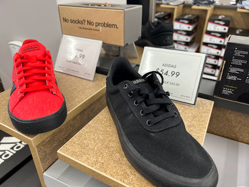 Shoe Store «DSW Designer Shoe Warehouse», reviews and photos, 300 Mishawum Rd, Woburn, MA 01801, USA