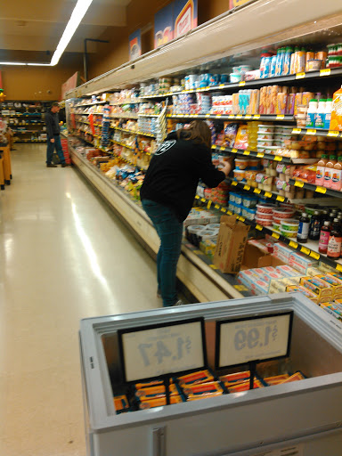 Grocery Store «Grocery Outlet Bargain Market», reviews and photos, 878 Molalla Ave, Oregon City, OR 97045, USA