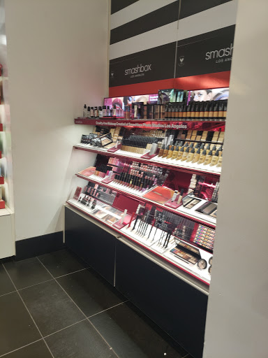 Cosmetics Store «SEPHORA», reviews and photos, 108 N State St Ste 134, Chicago, IL 60602, USA