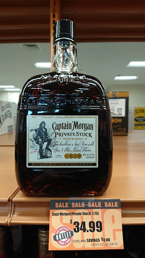 State Liquor Store «NH Liquor & Wine Outlet», reviews and photos, 380 Lafayette Rd, Seabrook, NH 03874, USA