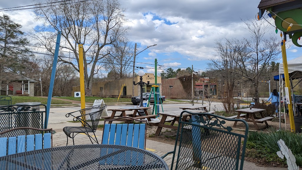 The Blue Chair Cafe & Tavern 37375