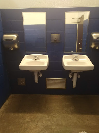 Public bathroom Saint Louis