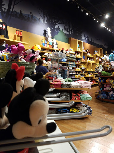 Toy Store «Disney Store», reviews and photos, 500 W Farms Mall, Farmington, CT 06032, USA
