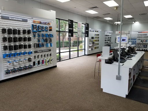 Cell Phone Store «GoWireless Verizon Authorized Retailer», reviews and photos, 30438 Milford Rd, New Hudson, MI 48165, USA