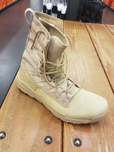 Clothing Store «Nike Factory Store», reviews and photos, 4976 Premium Outlets Way #800, Chandler, AZ 85226, USA